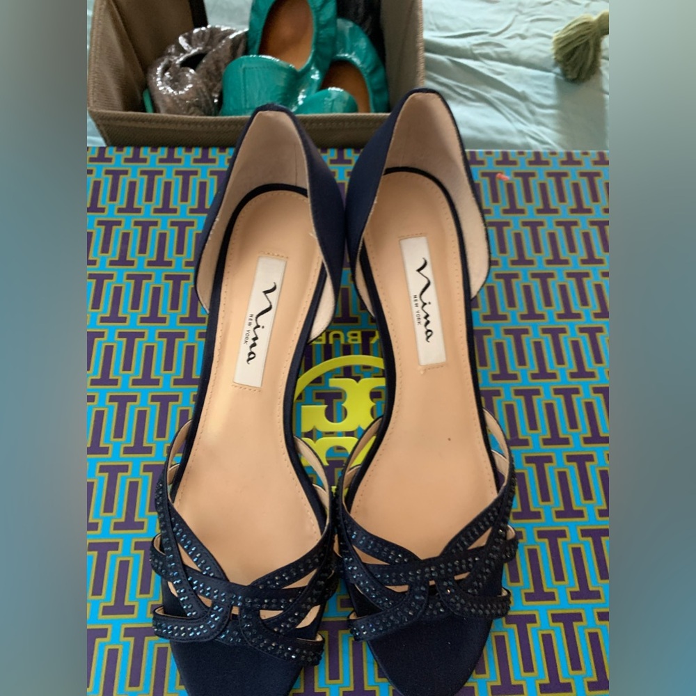 Beautiful Nina dark blue shoes - perfect condition only worn once